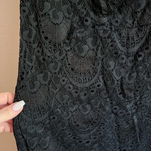 Black lace strapless body con dress - Picture 3 of 3